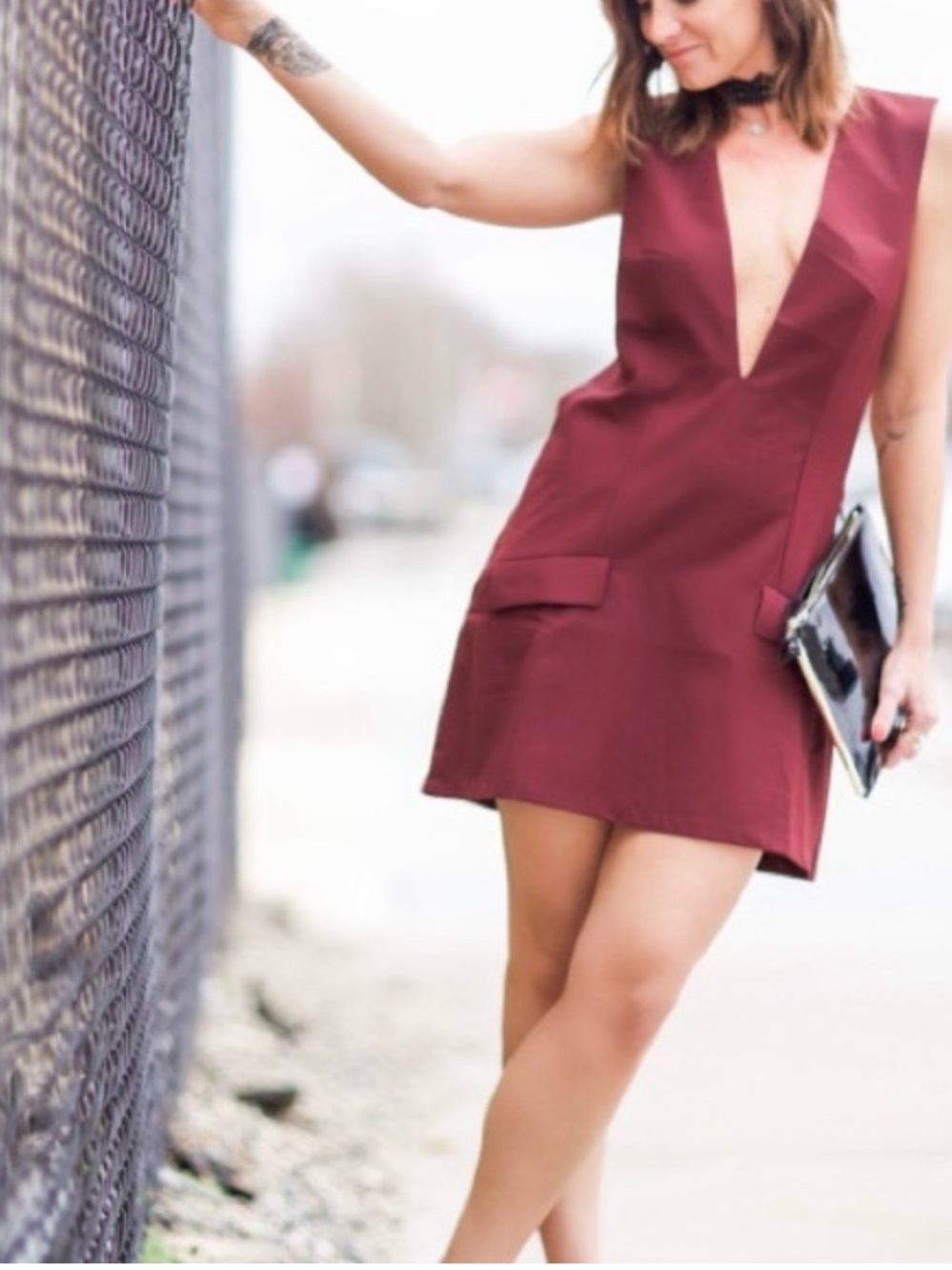Tobi‎ Women’s Wine Deep V-Neck Sleeveless Open Back Suspender Mini Dress Sz L